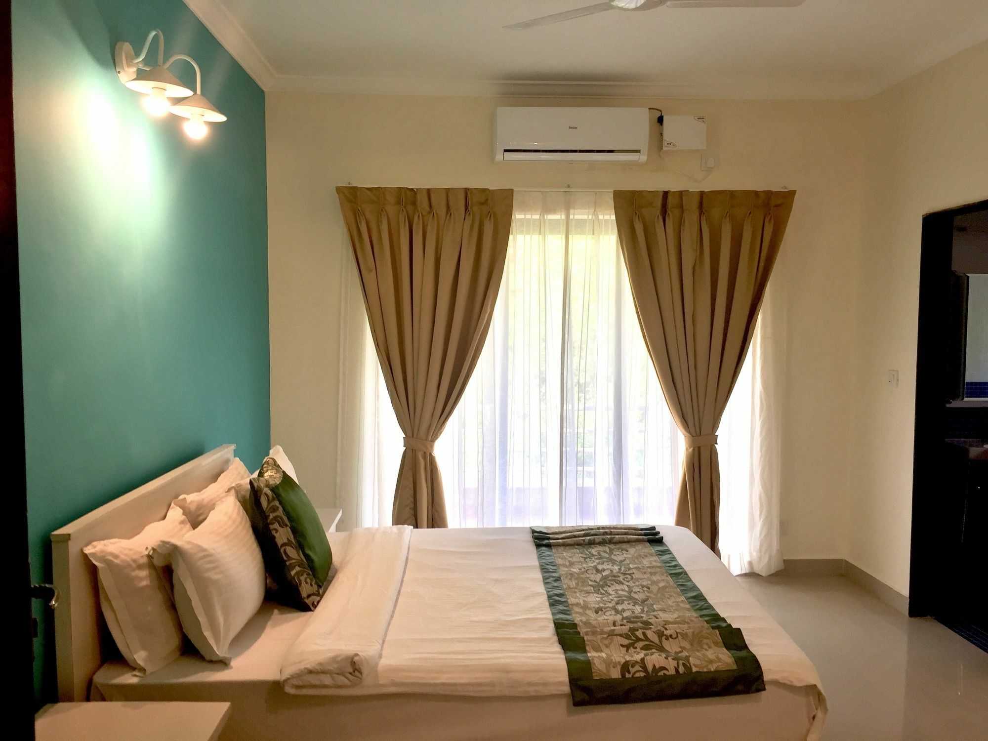 Treehouse Blue Hotel & Villas Colva Εξωτερικό φωτογραφία